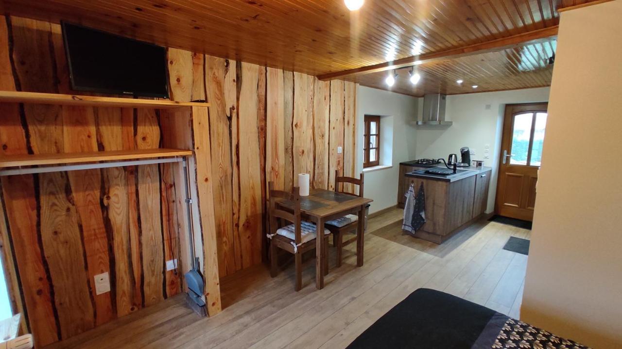 Studio Chaleureux Dans Les Monts Du Forez Verrieres-en-Forez Экстерьер фото